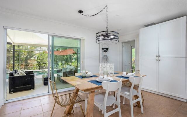 Lilac Mid-century Pool Home