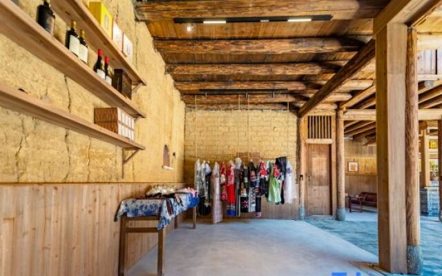 Xinsu Changrong Tulou Cultural Homestay (Yunshui Ballad Shop)