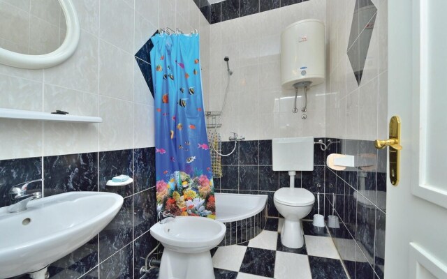 Beautiful Home in Seline With Sauna, Wifi and 7 Bedrooms