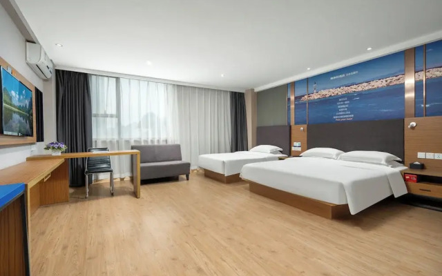 Stay at Guilin Downtown