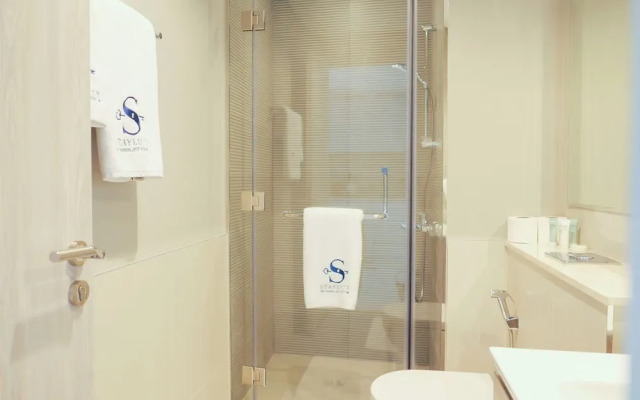 Burj Khalifa View with Designer Interior