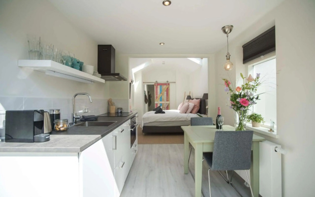 The Bond Studio FREE PARKING