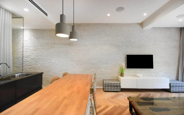 Architect Luxurious 2BR in Ruppin street by HolyGuest