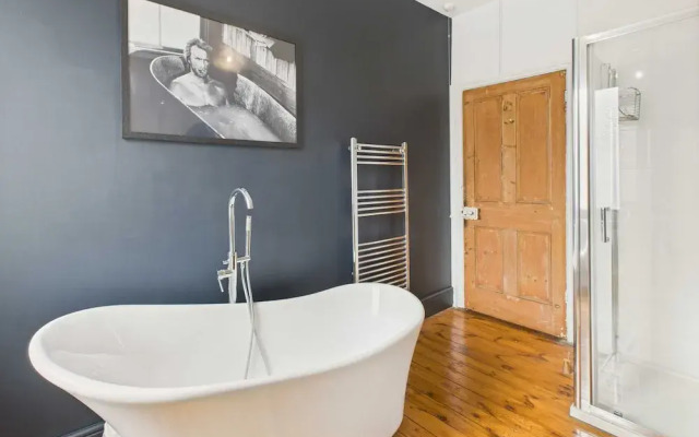 Host Stay Salty Place