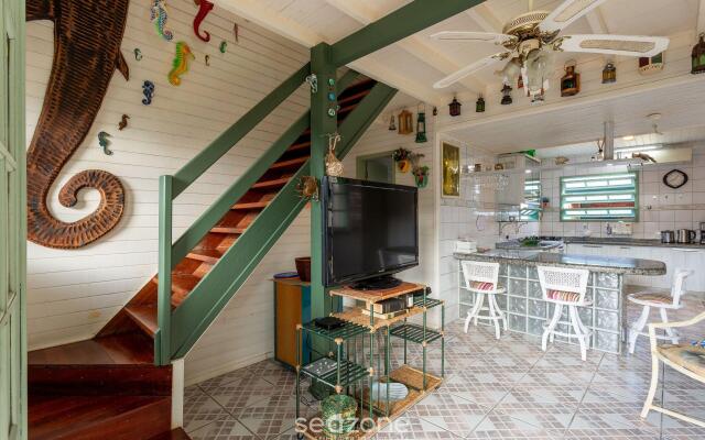 Sobrado agradável c/ churrasq. 90m do mar RDD657