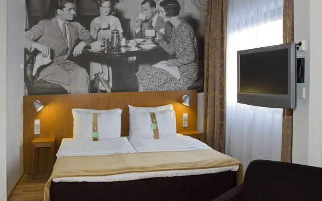 Holiday Inn Helsinki - Vantaa Airport by IHG