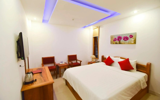 San San Hotel