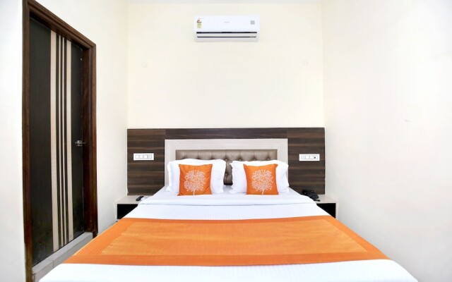 OYO 10832 Hotel JB 2
