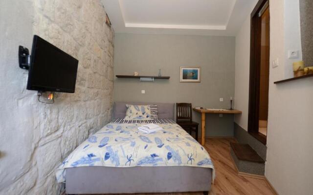 Elena Rooms