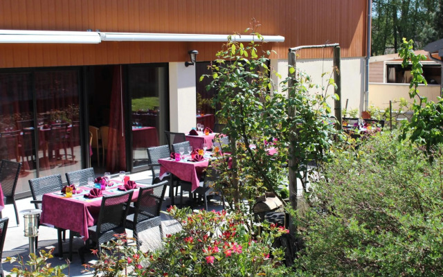 Hotel Restaurant Le Champs des Lys