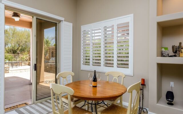 Casa Monument 3 Bedroom Home by RedAwning