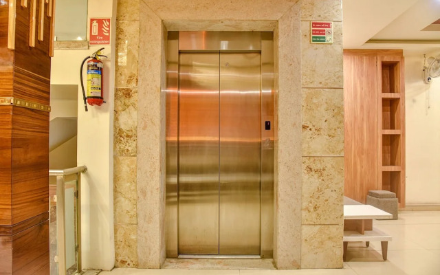 Capital O 82561 Hotel Om Palace