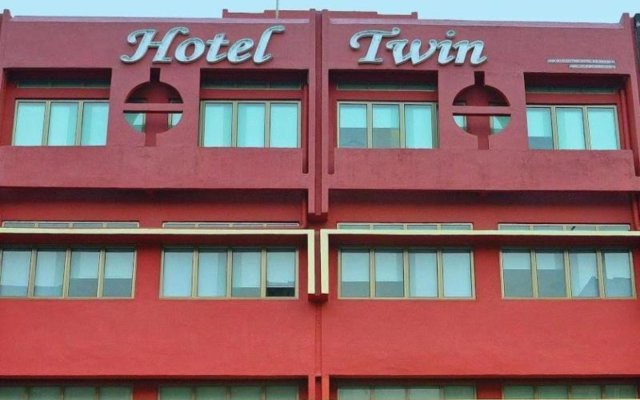 ZEN Rooms Twin Hotel