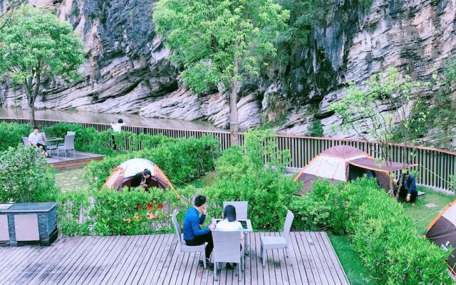 Spring Posh Roadsun International Hotel & Resort