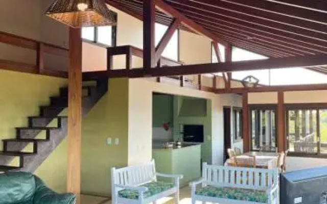 Casa Silveira a 400m da praia - condomínio fechado