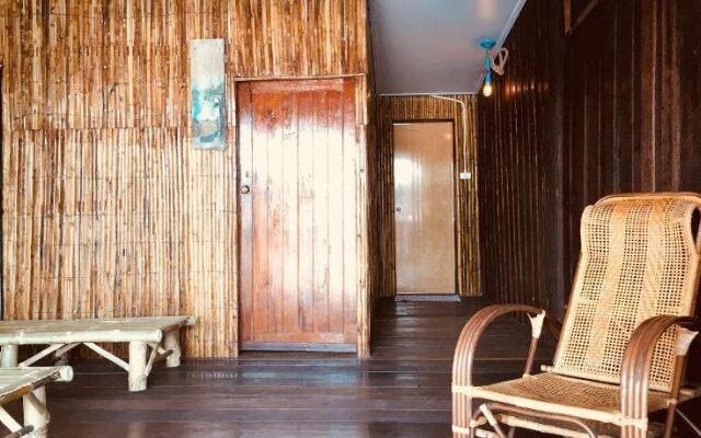 River House at Wat-Yai