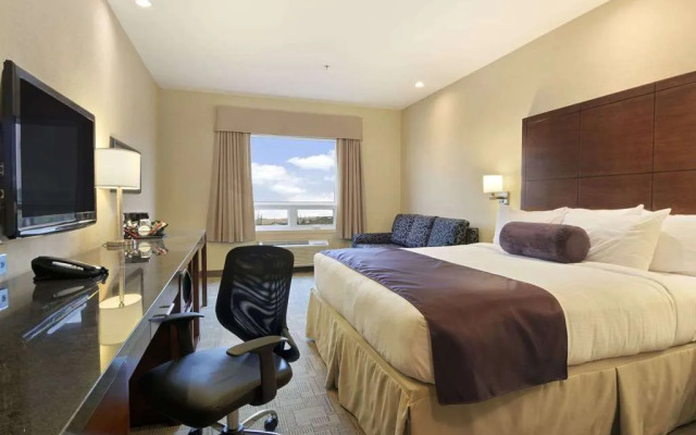 Days Inn - Regina Airport West