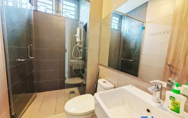 112 Corner Terrace 6BR 6Bath 18pax Near SPICE/USM/QUEENSBAY – Bathroom – Gelugor