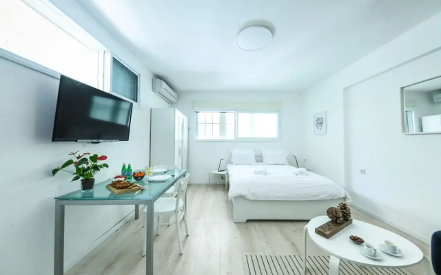 CozyStudio Apt in a vibrant neighborhood