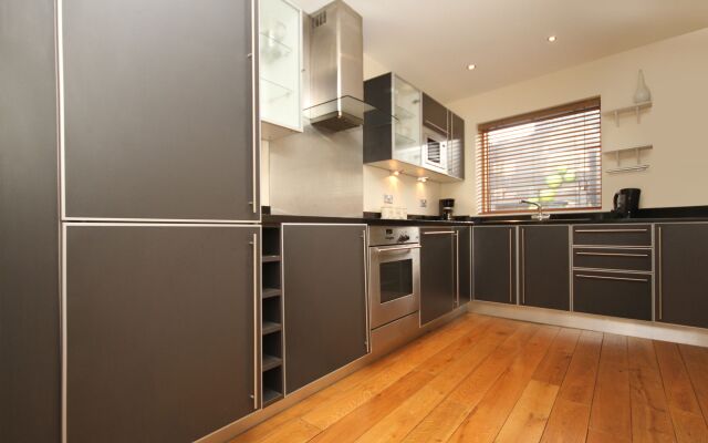 Beautiful Pearse Street Apartment