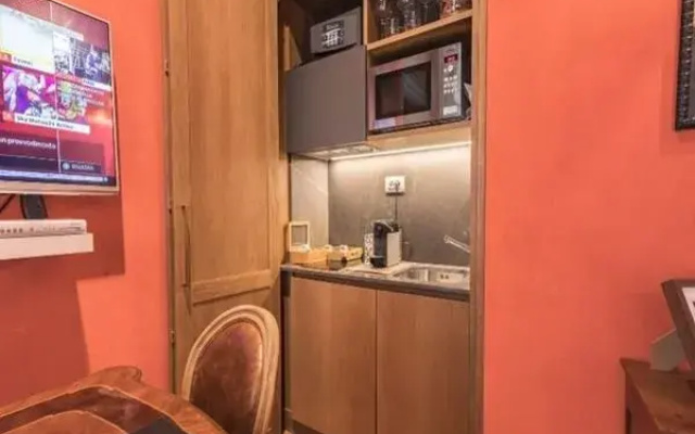 Hemeras Boutique House Suite Rossa
