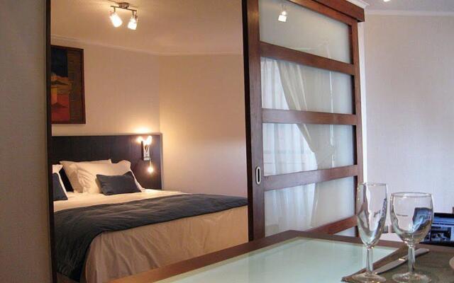 Plaza Suites Apartments