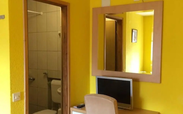 Haris Youth Hostel