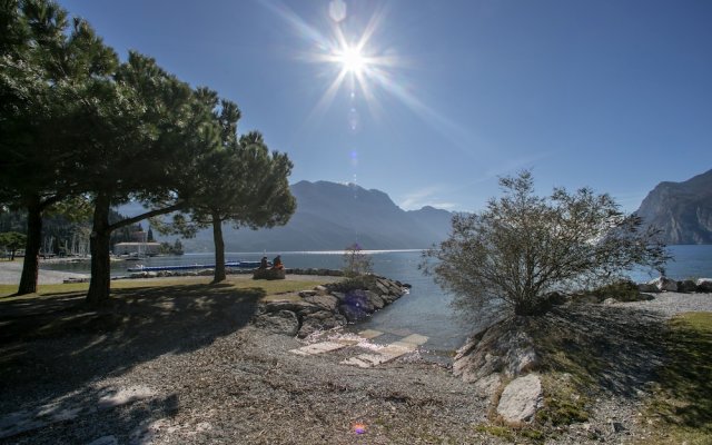 Riva Lago e Spiaggia Apartment 3