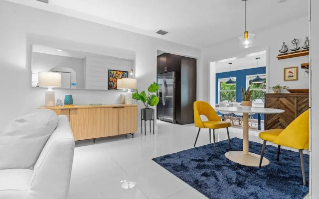 Arthaus- Fully Stocked Kitchen and Fenced Yard