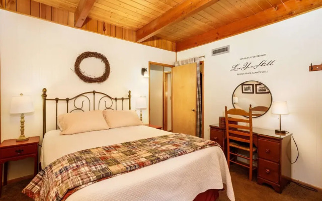 Arrowhead Pine Rose Cabins