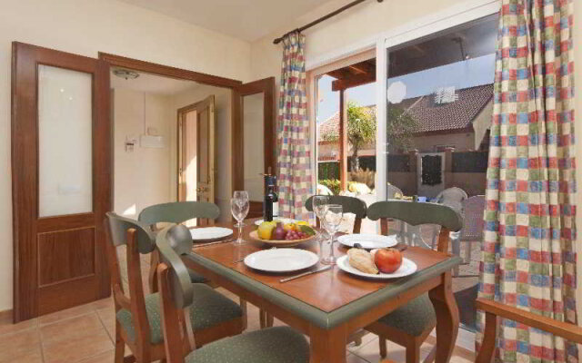 Villas Chemas (Las Pergolas Iii)