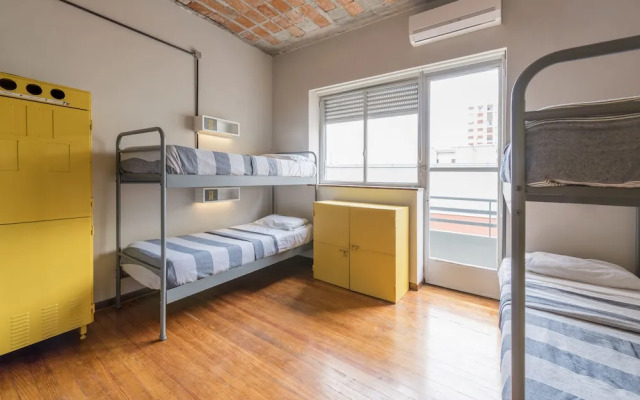 Puerto Limon Hostel