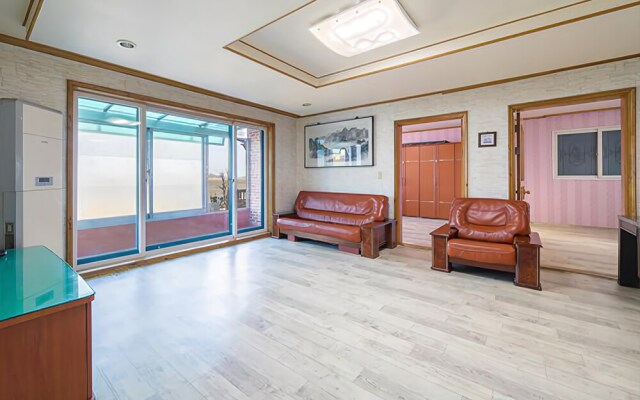 Ongjin Seonjae Beach Pension