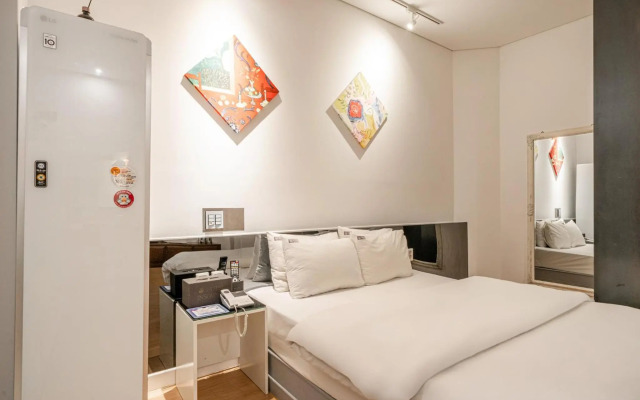 Hotel Insomnia