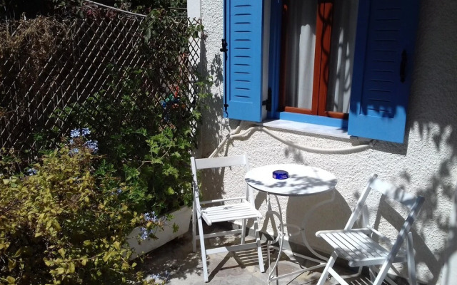 Tilemachos Rooms & Studios