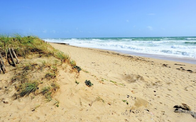 Luxurious Holiday Home in Plouhinec Near Sea