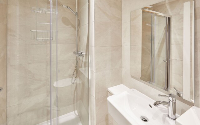 Host Stay 3 Queens Court