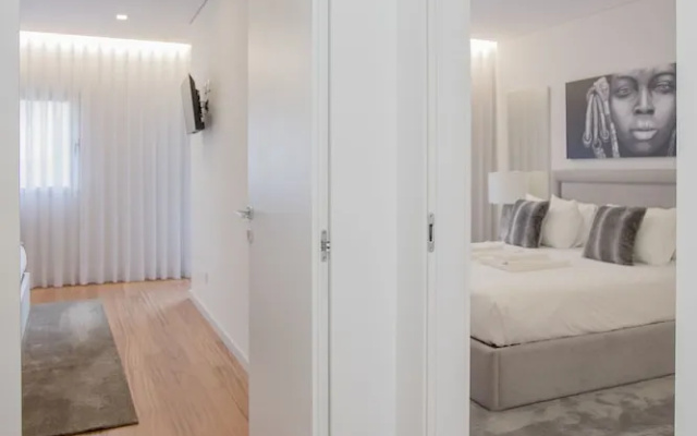 Liiiving -Luxury River View Apartment XI