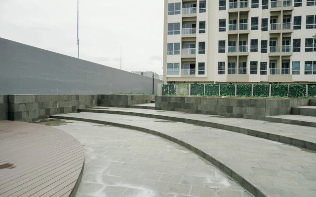 Fully Furnished And Cozy Studio At Green Sedayu Apartment