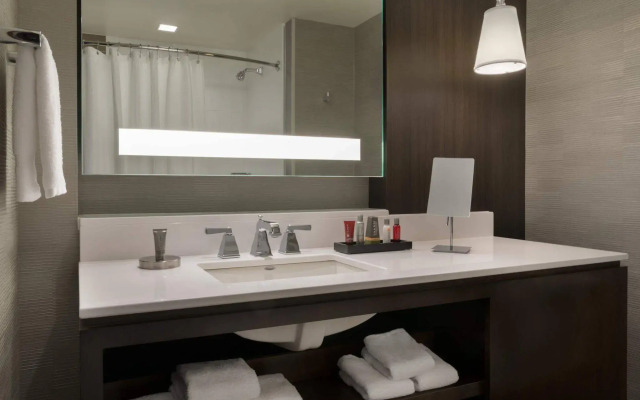 Buffalo Marriott at LECOM HARBORCENTER