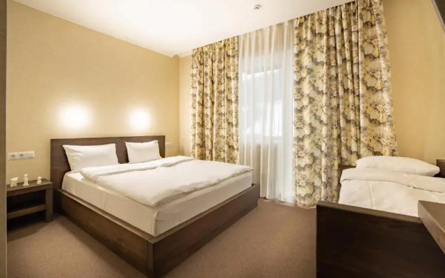 Private Rooms in Hotel Lift 1R