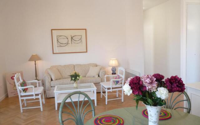 Two bedrooms in the center of Cannes, 500 meters from the Palais des Festival and the Croisette - 1934