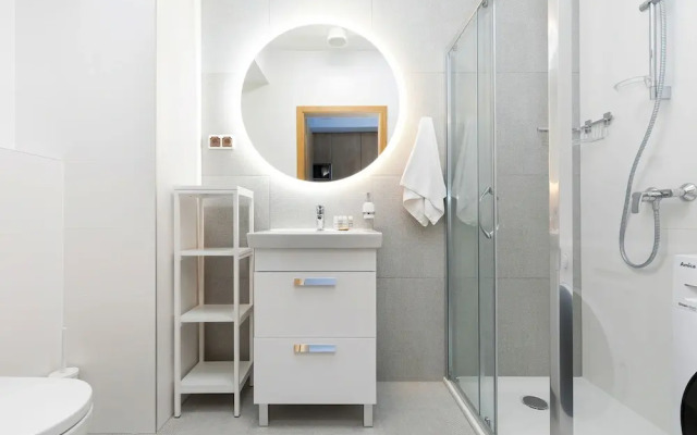 Aquamarina Prima Apartments by Renters