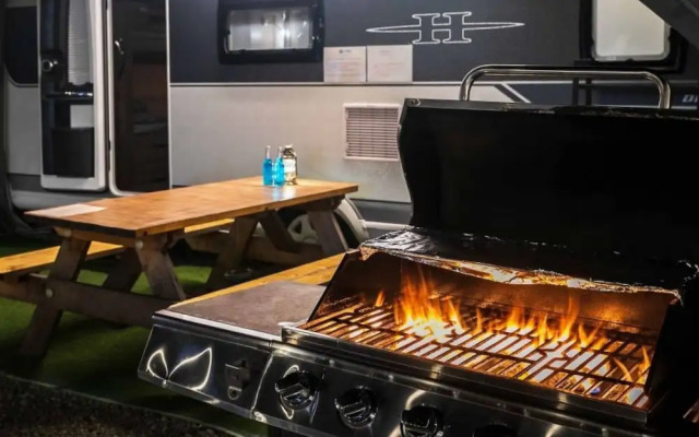 Pohang Uhil Camping Park Pension