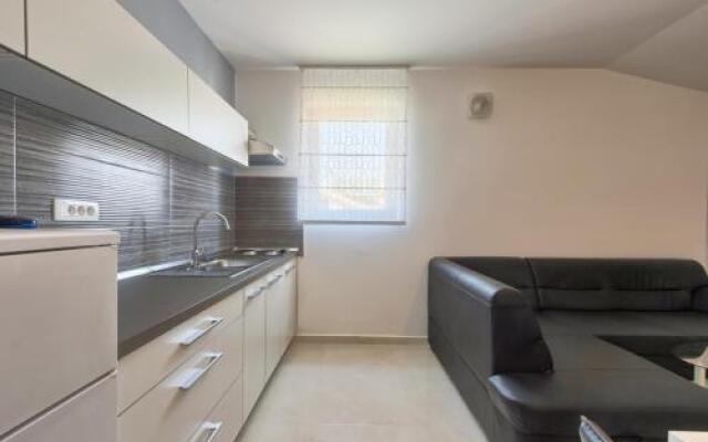 Holiday home Stinjan Prilaz Plazina