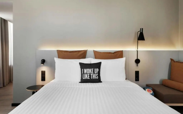 Moxy Alfragide Lisboa