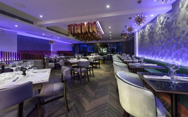 Seven Hotel