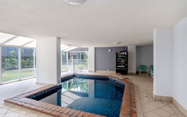 Beachside Views with Pool and Netflix