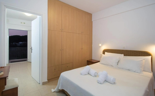 Romanos Beach Villas