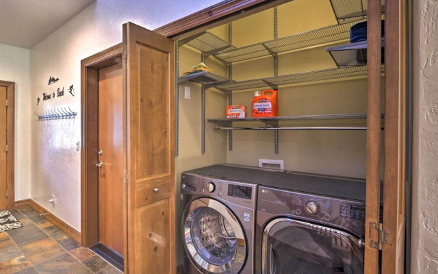 Private Hot Tub: Family Townhome in Breckenridge